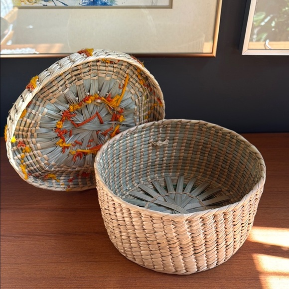 Vintage Sunburst Accent Basket with Warm Tones handmade Mcm wicker - Picture 3 of 8